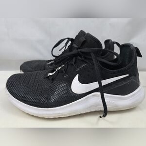 Nike Black and White Sneakers Size 9 TR